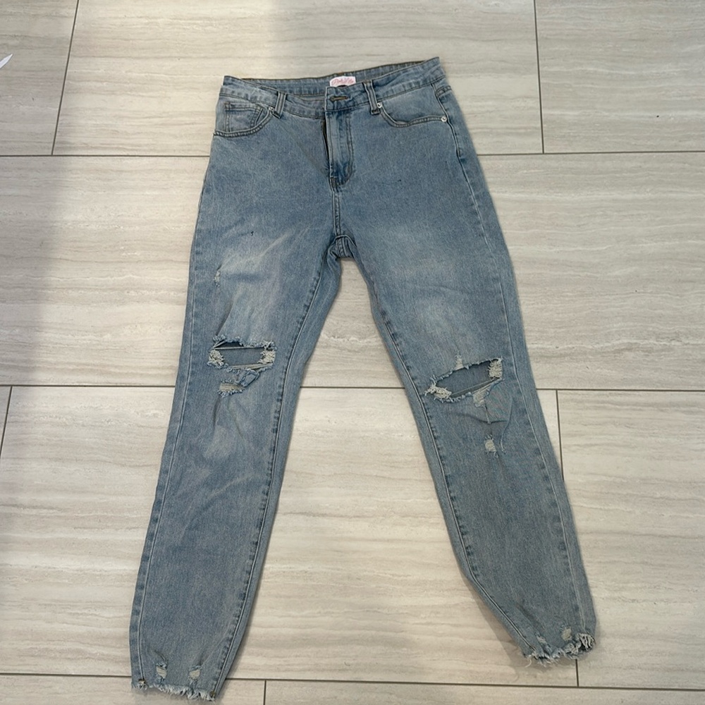 Pink Lily Light Wash Distressed Jeans Size 28